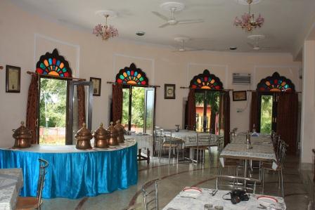 Jhoomar Baori Hotel Ranthambore Restaurant